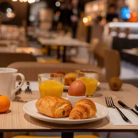 Ibis Paul Trois Chateaux *
