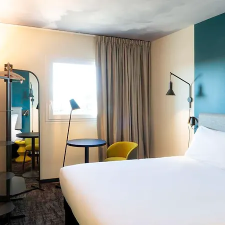 Ibis Paul Trois Chateaux