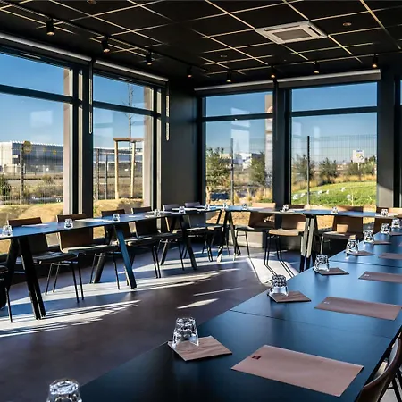 酒店 Ibis Paul Trois Chateaux 圣保罗三堡