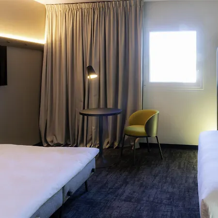 מלון Ibis Paul Trois Chateaux